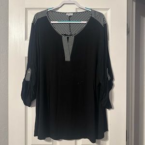 Avenue 3/4 sleeve top- black and white